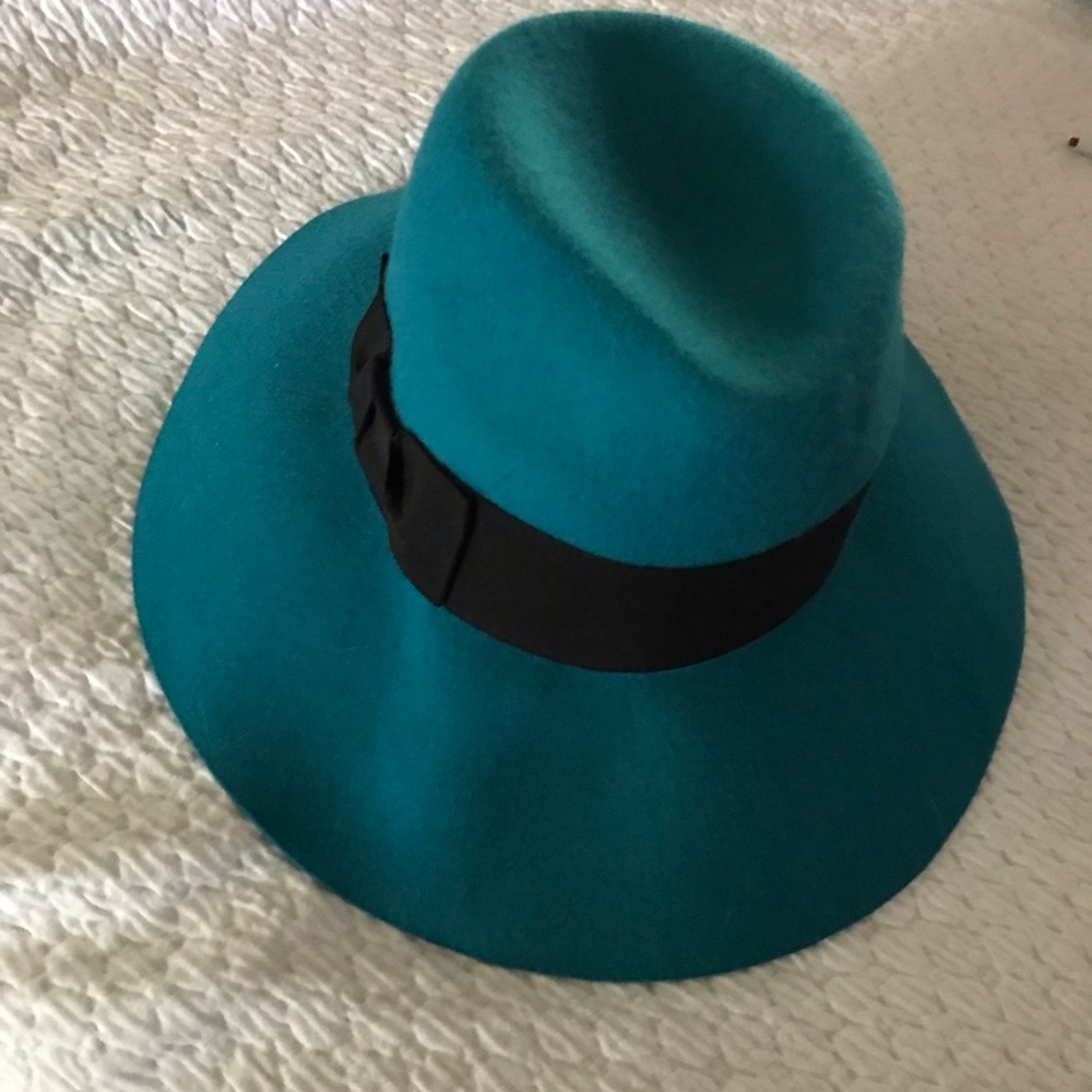 100% wool hat